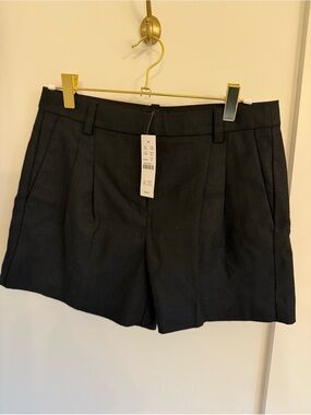 NWT- J.Crew black linen shorts. Size 00